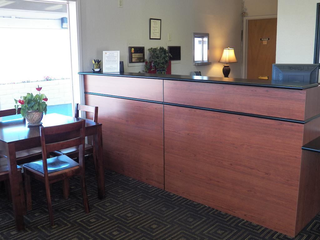 Super 8 By Wyndham Fort Bragg Extérieur photo