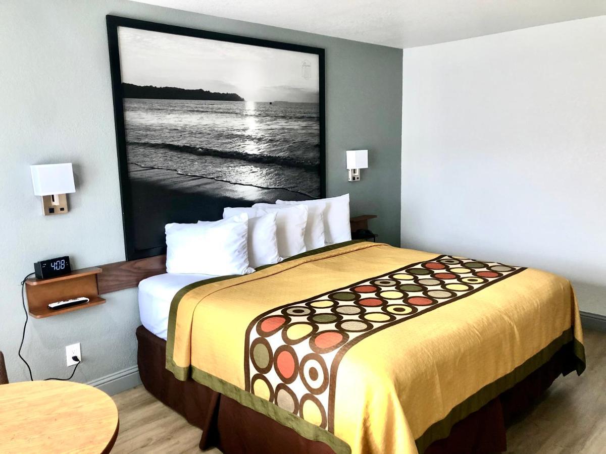 Super 8 By Wyndham Fort Bragg Extérieur photo