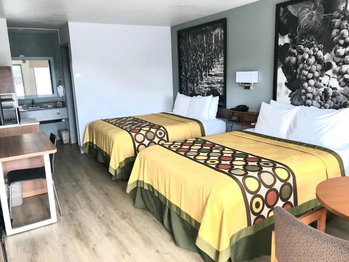 Super 8 By Wyndham Fort Bragg Extérieur photo