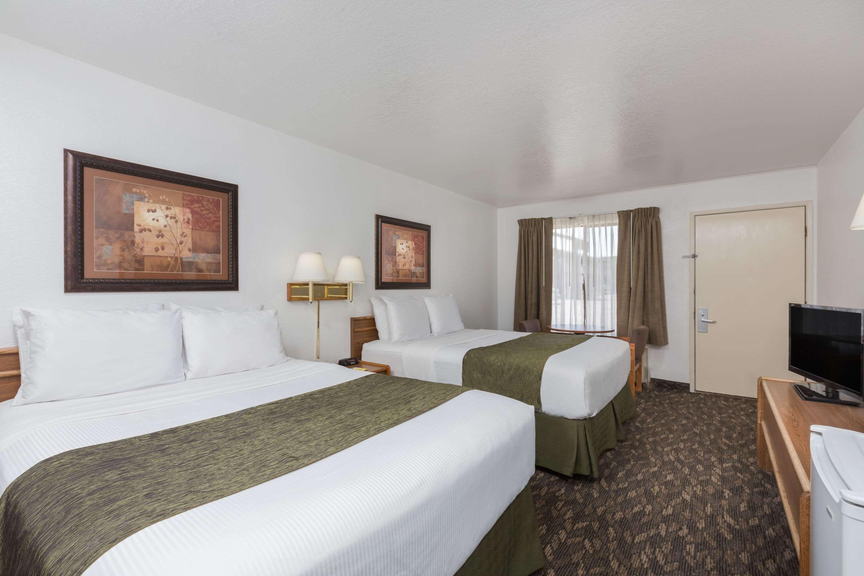 Super 8 By Wyndham Fort Bragg Extérieur photo