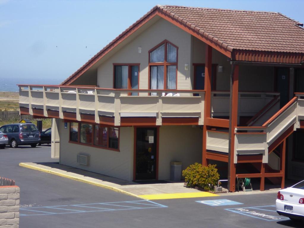 Super 8 By Wyndham Fort Bragg Extérieur photo